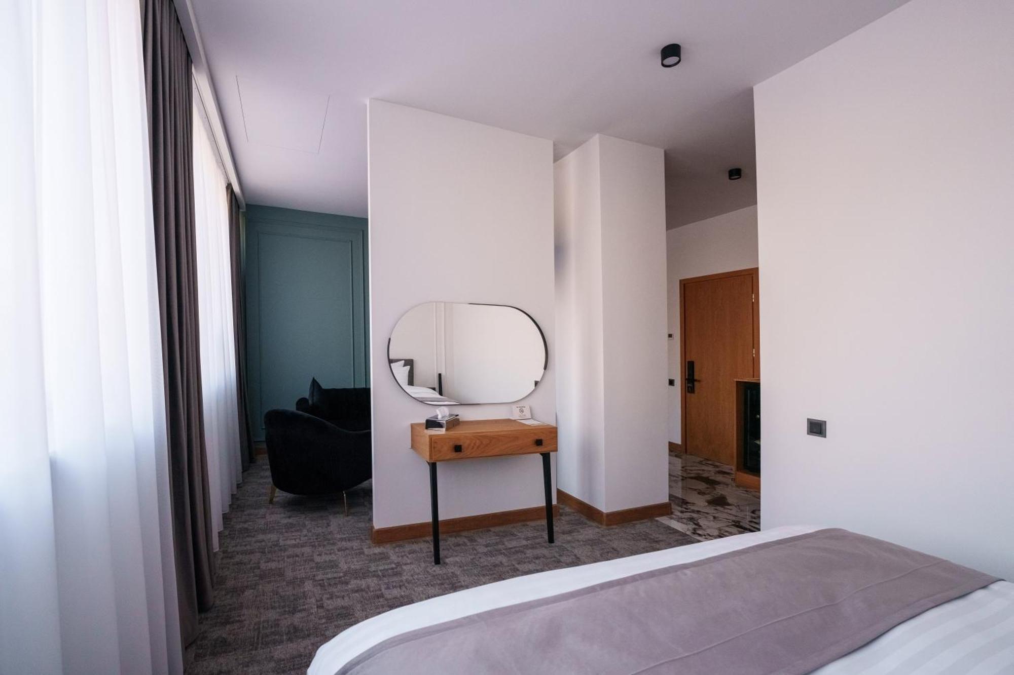 Revive Boutique Hotel Yerevan Ngoại thất bức ảnh