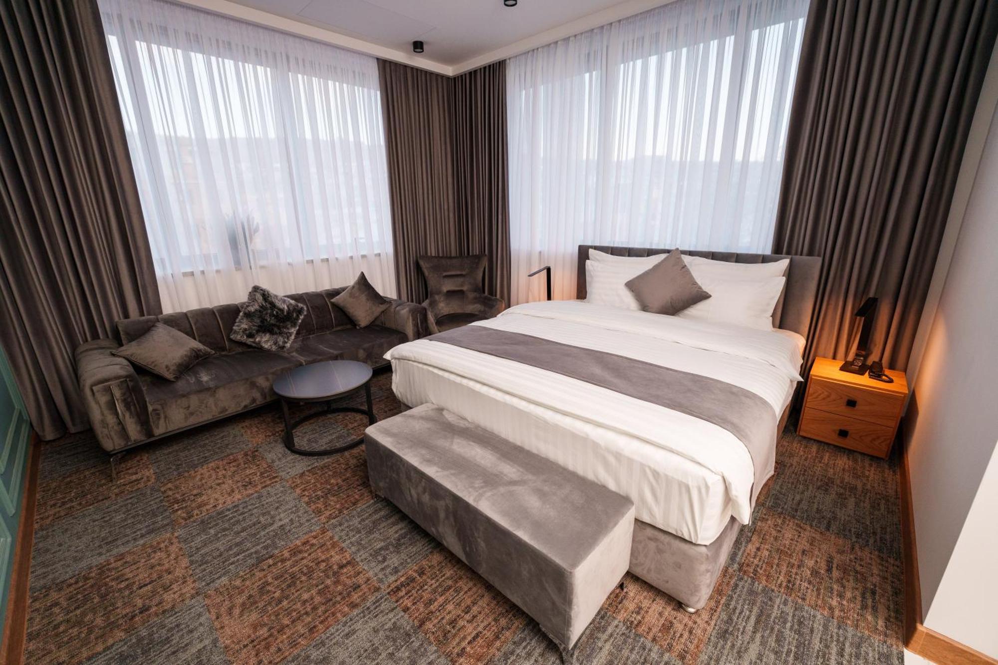 Revive Boutique Hotel Yerevan Ngoại thất bức ảnh